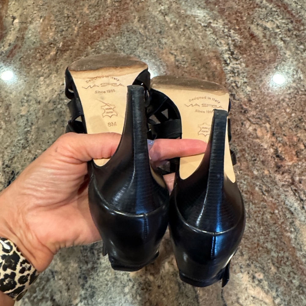 Via Spiga Black Strappy Heels. Open Toe Leather/Italy - Picture 4 of 11